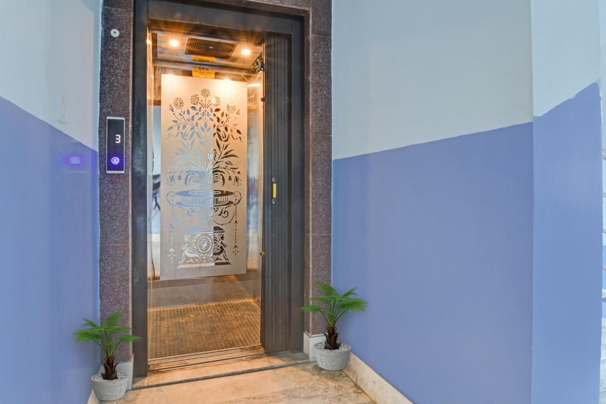 כלכותה Hotel O Royal Residency מראה חיצוני תמונה